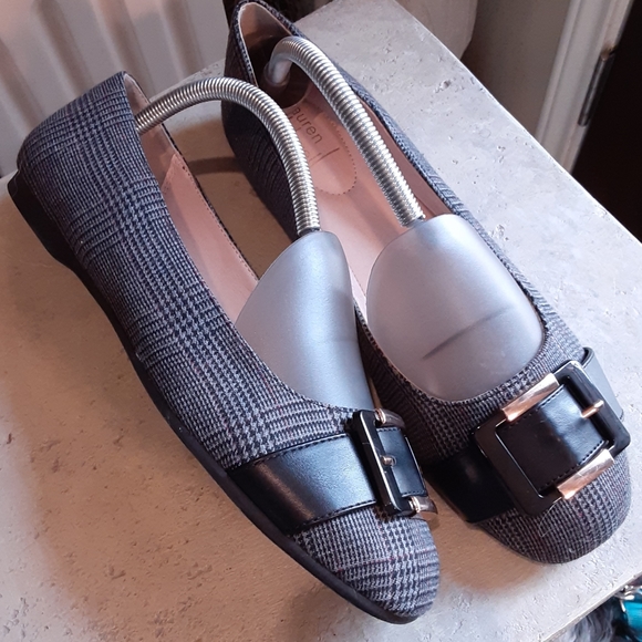NWOT, lauren blakwell, BRIGITTA,Buckle, Round Toe, Glen Plaid Flats, Size 9 1/2 - Picture 1 of 8